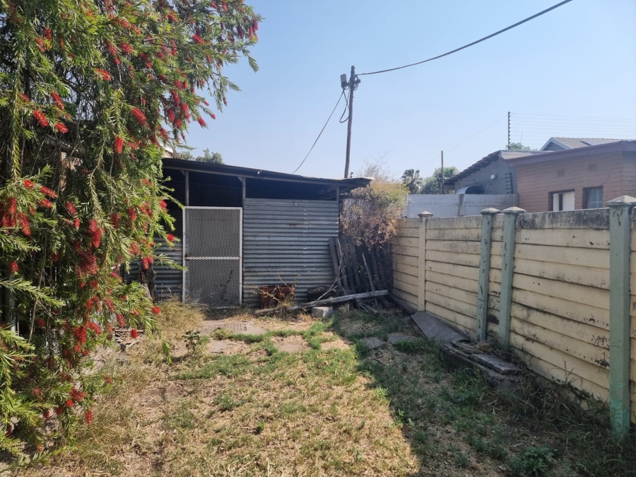 4 Bedroom Property for Sale in Oos Einde North West